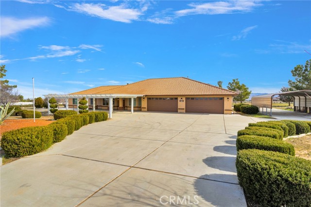 Detail Gallery Image 4 of 26 For 7845 Fuente Rd, Oak Hills,  CA 92344 - 4 Beds | 3 Baths