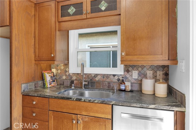 Detail Gallery Image 13 of 37 For 5792 Campo Walk, Long Beach,  CA 90803 - 2 Beds | 1 Baths