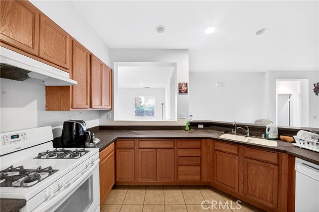 Detail Gallery Image 15 of 38 For 16649 Denham, Victorville,  CA 92395 - 3 Beds | 2 Baths