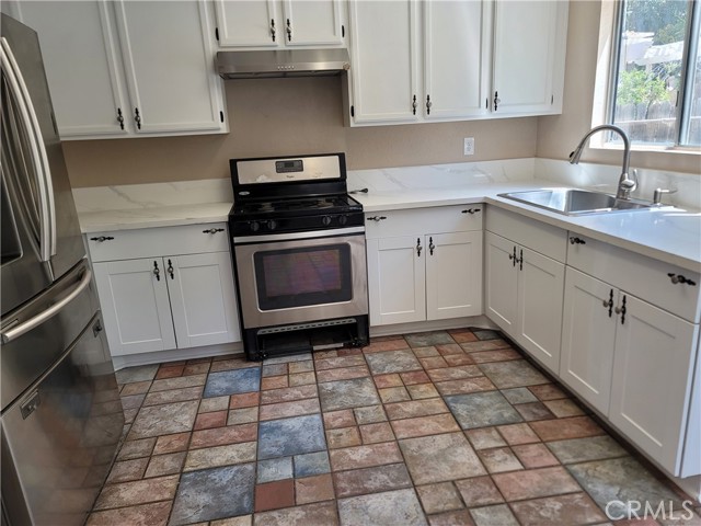 15681 Half Moon Drive, Lake Elsinore CA: https://media.crmls.org/medias/de546ab3-5dc8-46ae-b621-1230c95ac5bc.jpg