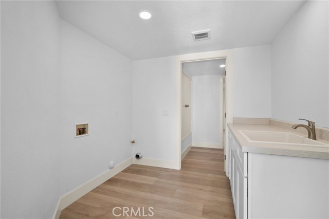 Detail Gallery Image 17 of 35 For 3017 W Meyers, San Bernardino,  CA 92407 - 6 Beds | 3 Baths