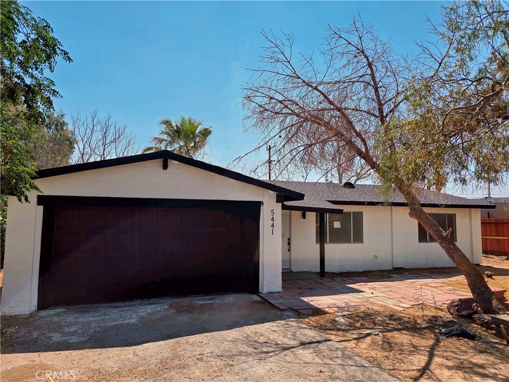 5441 Abronia Avenue