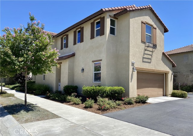 Detail Gallery Image 3 of 17 For 19714 Kamm Ct, Canyon Country,  CA 91351 - 3 Beds | 2/1 Baths