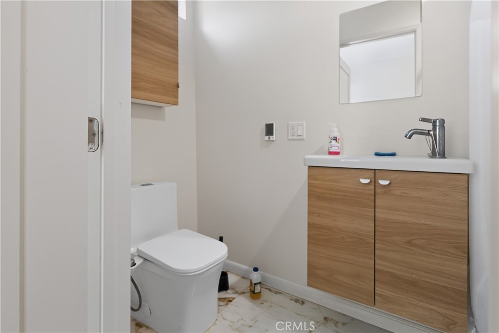 https://media.crmls.org/medias/de5510ae-247f-4c2d-9977-29a5231af580.jpg?preset=X-Large