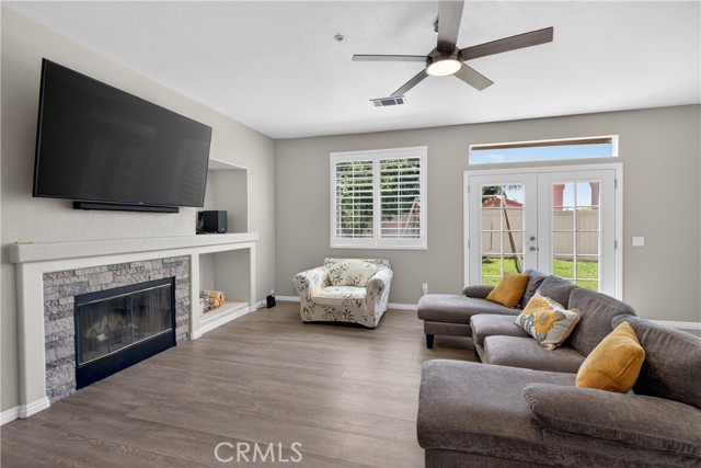 29115 Whitegate, Highland CA: https://media.crmls.org/medias/de551dbc-e6c7-4bab-a089-663bf4e75a66.jpg