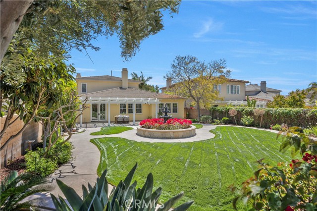 9 Whitford, Irvine CA: https://media.crmls.org/medias/de55c9ca-d718-4dc6-bb06-a0e597e89648.jpg