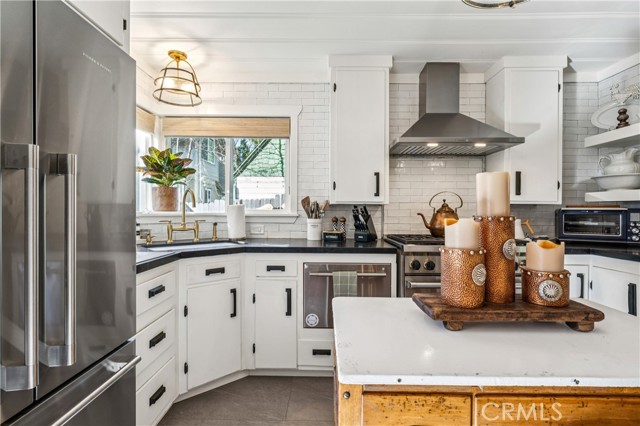 Detail Gallery Image 13 of 40 For 230 Maple, Lake Arrowhead,  CA 92352 - 3 Beds | 3 Baths