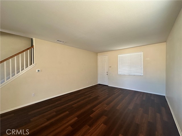 Detail Gallery Image 5 of 70 For 2728 Lancaster Ave, Hemet,  CA 92545 - 6 Beds | 3 Baths