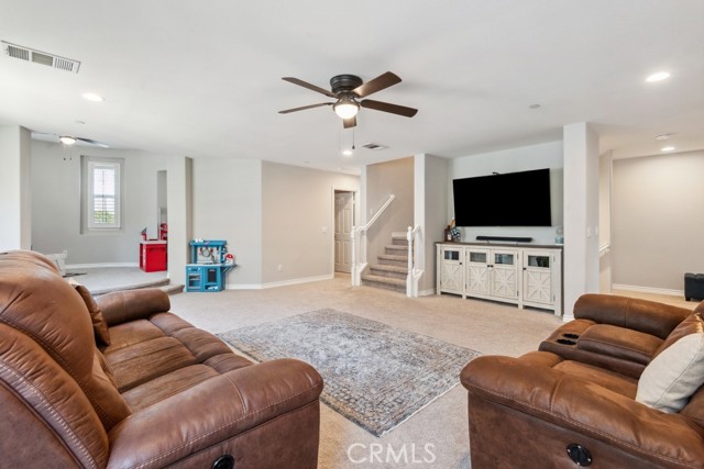 Detail Gallery Image 16 of 41 For 5460 Turin Way, Fontana,  CA 92336 - 4 Beds | 3 Baths
