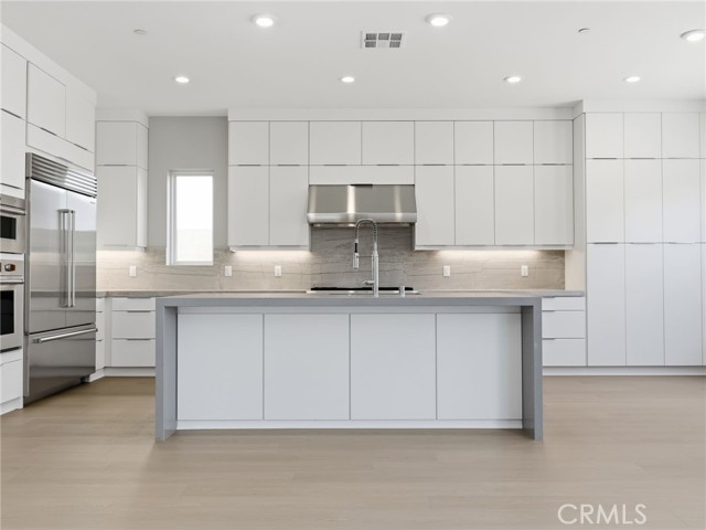 Front Image Thumbnail for CROC26083659