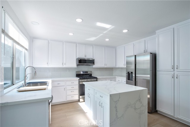 44632 Camino. Gonzales, Temecula CA: https://media.crmls.org/medias/de573c96-1087-42a9-9970-93b0e8693d79.jpg