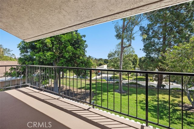3330 Bahia Blanca E.,, Laguna Woods CA: https://media.crmls.org/medias/de5759c2-6d25-4827-88f5-1f838bf4aeea.jpg