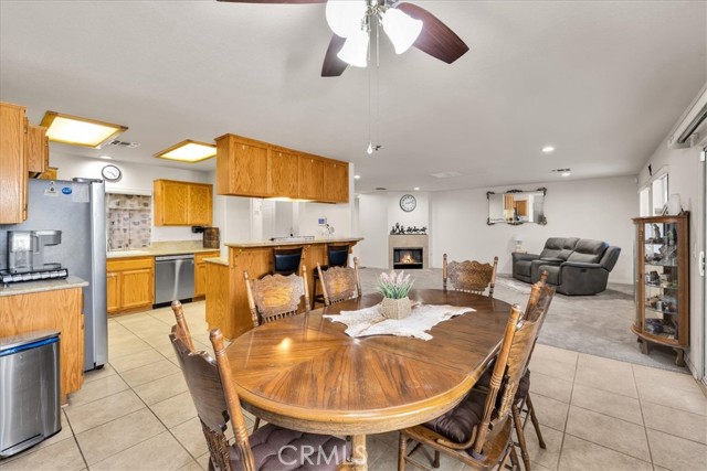 Detail Gallery Image 12 of 54 For 8514 Barberry Ave, Yucca Valley,  CA 92284 - 4 Beds | 3 Baths