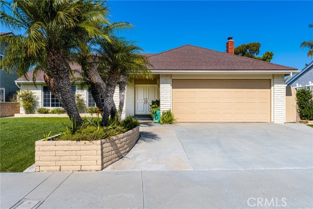 Detail Gallery Image 2 of 44 For 17651 Falkirk Ln, Huntington Beach,  CA 92649 - 4 Beds | 2 Baths
