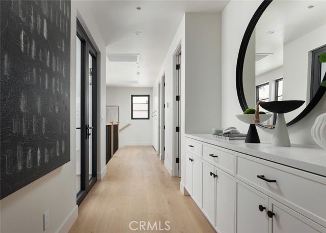Detail Gallery Image 12 of 20 For 1594 Redlands Pl, Costa Mesa,  CA 92627 - 4 Beds | 3/1 Baths