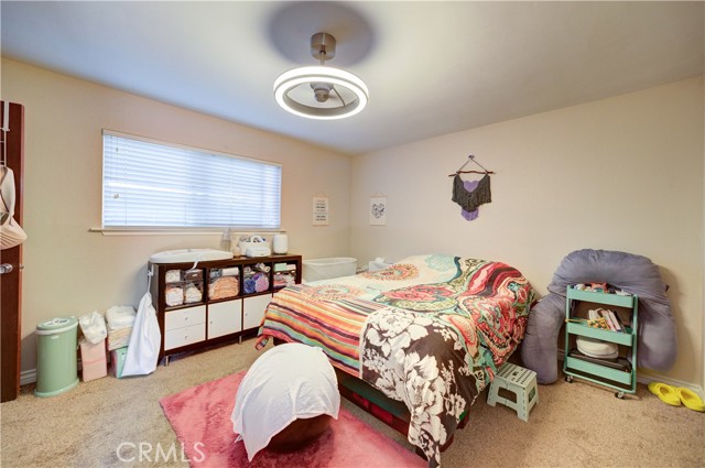 Image 14 of 34 For 866 Brighton Avenue