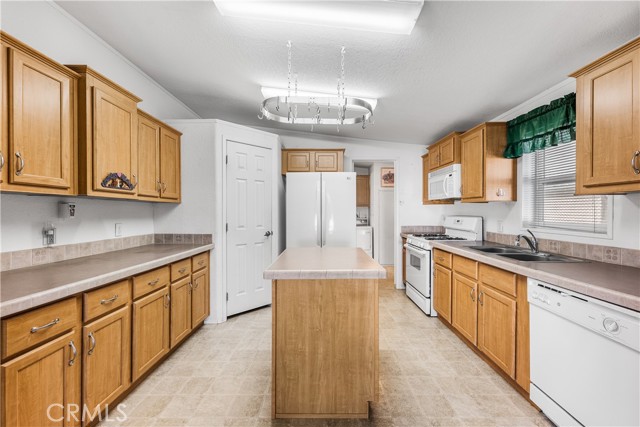 Detail Gallery Image 12 of 43 For 600 S Dennison #109,  Tehachapi,  CA 93561 - 3 Beds | 2 Baths