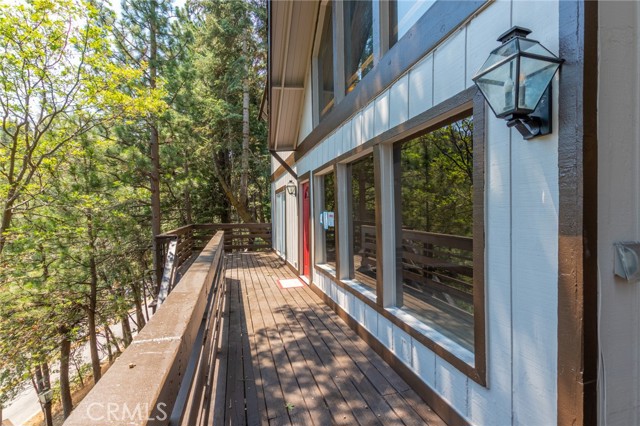 Detail Gallery Image 15 of 29 For 260 S Fairway Dr, Twin Peaks,  CA 92391 - 4 Beds | 3 Baths