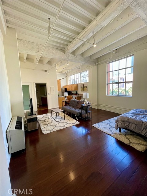 Front Image Thumbnail for CRSR25228668