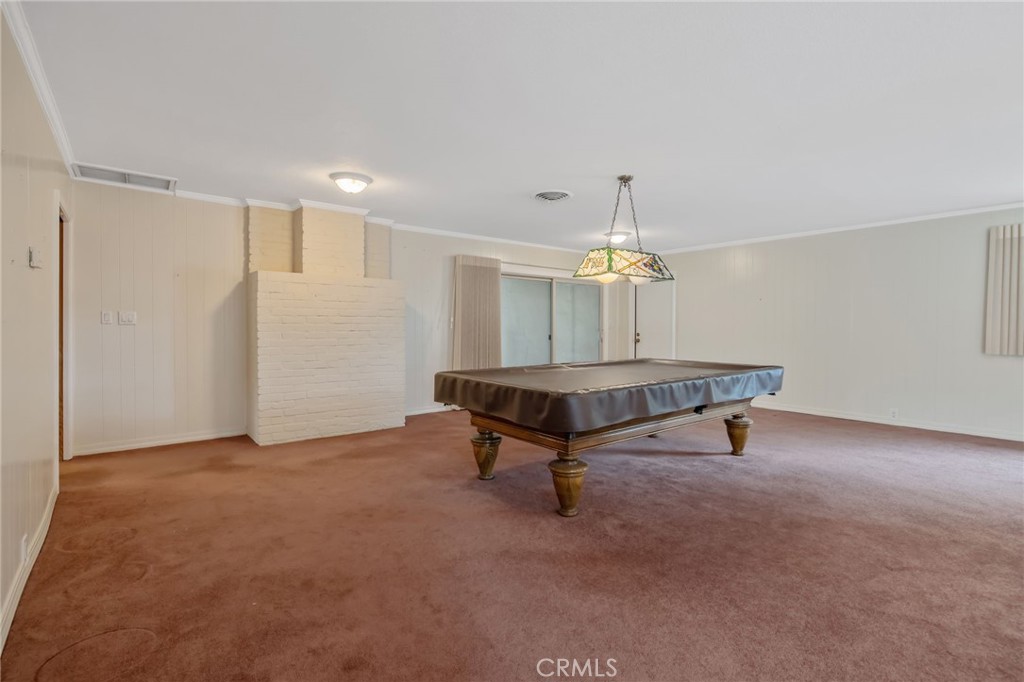 https://media.crmls.org/medias/de58f301-17be-4729-b572-774e744ab985.jpg?preset=X-Large