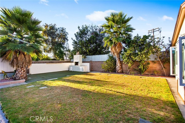 645 S Archer Street, Anaheim CA: https://media.crmls.org/medias/de58fb44-b9df-4b82-84a5-6112c9930ea8.jpg