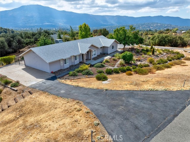 Detail Gallery Image 6 of 67 For 47998 Miami Highlands Dr, Oakhurst,  CA 93644 - 4 Beds | 3 Baths