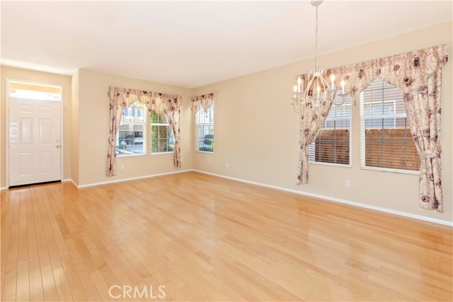 Detail Gallery Image 6 of 15 For 37 Mount Vernon, Irvine,  CA 92620 - 4 Beds | 2/1 Baths