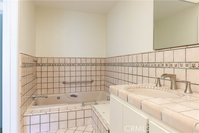 Detail Gallery Image 25 of 25 For 958 Palo Verde Ave, Long Beach,  CA 90815 - 3 Beds | 2/1 Baths