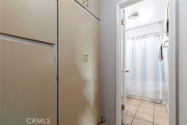 6923 Ben Avenue, North Hollywood CA: https://media.crmls.org/medias/de59c8f5-f817-44cf-99bc-0cd7c0f9c4dc.jpg