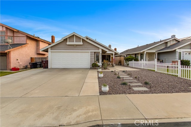 Detail Gallery Image 2 of 31 For 13131 Pawnee Dr, Moreno Valley,  CA 92555 - 3 Beds | 2 Baths