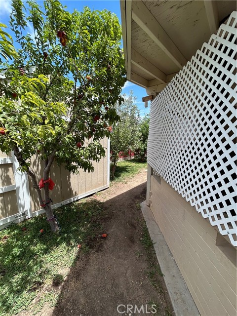 510 Adele Drive, Barstow CA: https://media.crmls.org/medias/de5a3bec-e185-40b0-bf99-7c3fda9d19ec.jpg