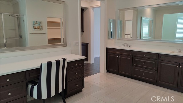 6956 Dublin Drive, Chino CA: https://media.crmls.org/medias/de5a6178-27f2-49ba-bd0e-a5be0f4f0412.jpg