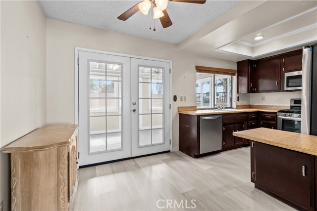 2324 El Rancho Circle, Hemet CA: https://media.crmls.org/medias/de5a6cf1-230f-48ad-a90d-d36c020b10bb.jpg