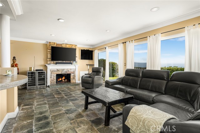 Detail Gallery Image 15 of 42 For 3058 Nestall Rd, Laguna Beach,  CA 92651 - 5 Beds | 2 Baths