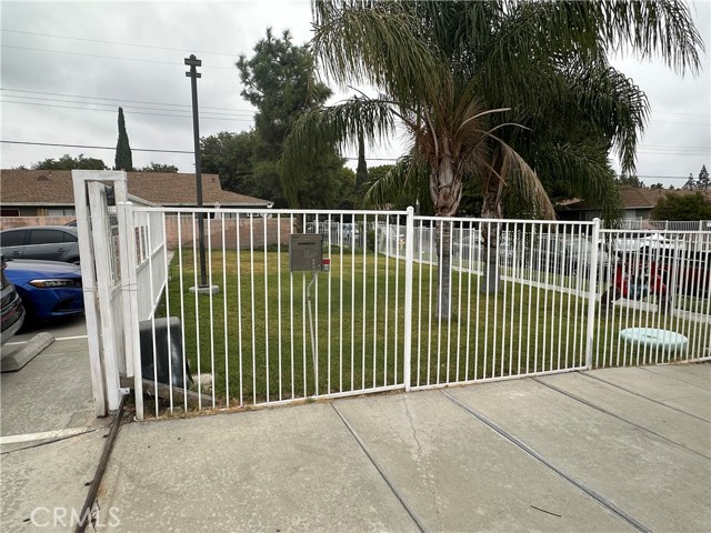 Detail Gallery Image 4 of 28 For 1520 N Palm Ave, Rialto,  CA 92376 - – Beds | – Baths