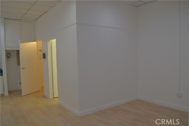 916 W Burbank Boulevard, Burbank, California 91506, ,Commercial Lease,For Rent,916 W Burbank Boulevard,CRSR25070336
