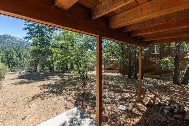 190 Yosemite Drive, Big Bear City CA: https://media.crmls.org/medias/de5b33e5-e81a-455c-aad6-5213e5d4a868.jpg