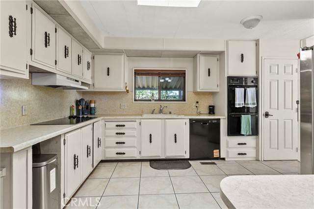 Detail Gallery Image 10 of 31 For 33487 Harvest Way, Wildomar,  CA 92595 - 2 Beds | 2 Baths
