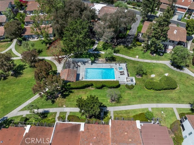 31 Oaktree Lane, Rolling Hills Estates CA: https://media.crmls.org/medias/de5bbbaa-f6f4-43ed-814b-681c598ed909.jpg