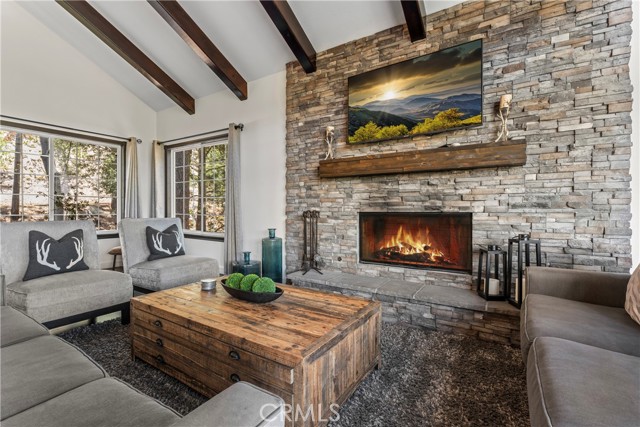 Detail Gallery Image 8 of 63 For 279 Fairway Dr, Lake Arrowhead,  CA 92352 - 6 Beds | 4/1 Baths