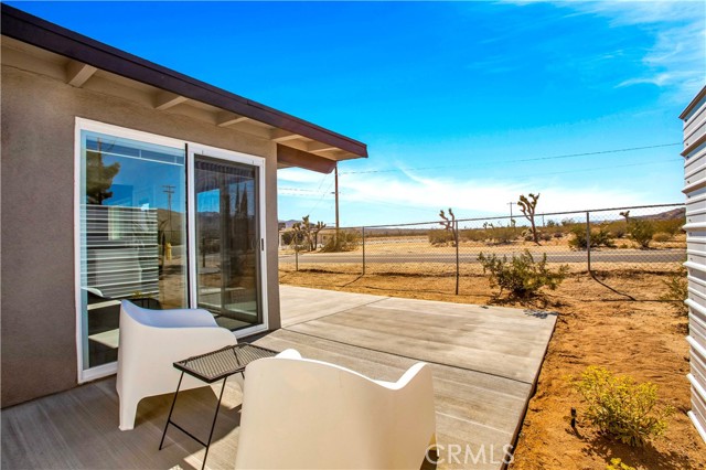 Detail Gallery Image 3 of 23 For 6029 Sunset Rd, Joshua Tree,  CA 92252 - 2 Beds | 1 Baths
