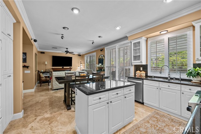 28456 Calex Drive, Valencia CA: https://media.crmls.org/medias/de5d3c0c-e1ac-47ba-bc13-310aeae1cc10.jpg