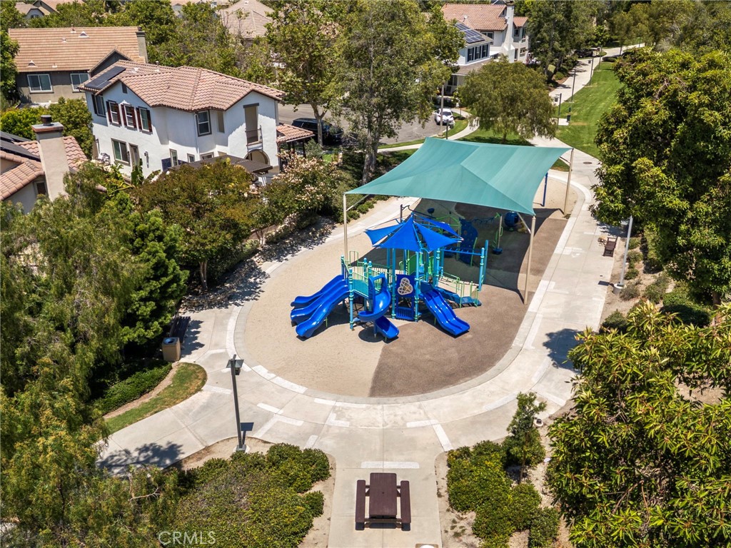 https://media.crmls.org/medias/de5d758a-aec5-4c33-a8dc-09538249d9f6.jpg?preset=X-Large