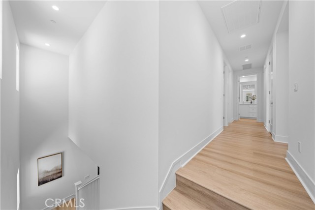 114 eversedge, Irvine CA: https://media.crmls.org/medias/de5dbae1-8db7-4b07-9a08-6c0ee0f5eafa.jpg