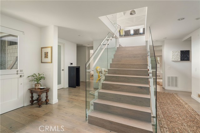 Detail Gallery Image 9 of 22 For 998 Emerald Bay, Laguna Beach,  CA 92651 - 4 Beds | 4/1 Baths