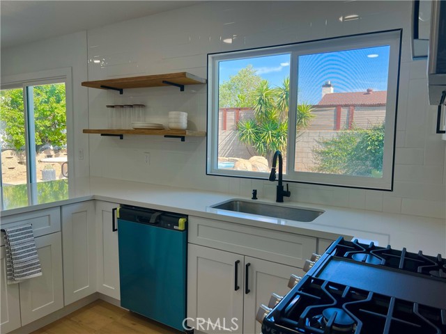 Detail Gallery Image 4 of 17 For 6105 N Walnut, San Bernardino,  CA 92407 - 3 Beds | 2/1 Baths