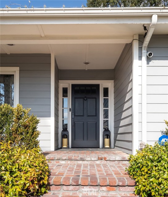 5433 Castle Knoll Road, La Canada Flintridge CA: https://media.crmls.org/medias/de5f2293-e117-4f5f-b7ce-70acc05c7111.jpg