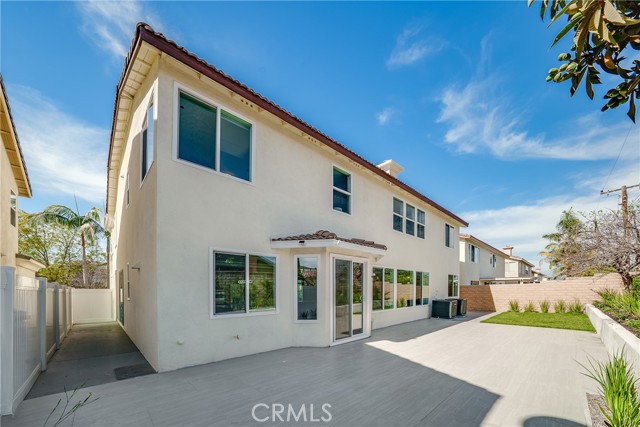 Image 14 of 44 For 1338 Golden Coast