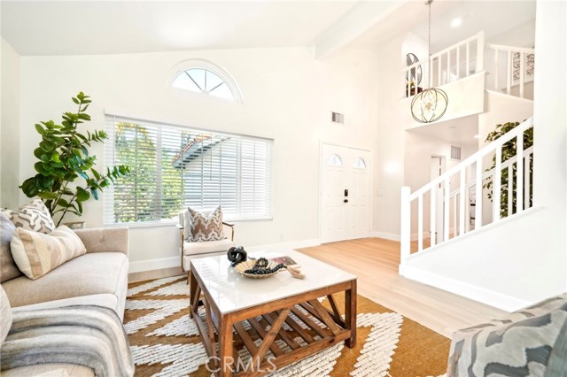 20163 Corona Street, Corona CA: https://media.crmls.org/medias/de5f91e8-a04c-477e-ab9e-4f48dbccf023.jpg