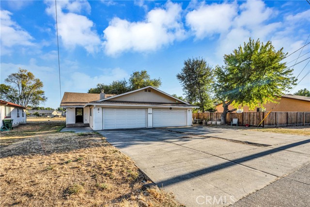 Detail Gallery Image 1 of 15 For 19270 Mountain Meadow South, Hidden Valley Lake,  CA 95467 - 6 Beds | 4 Baths